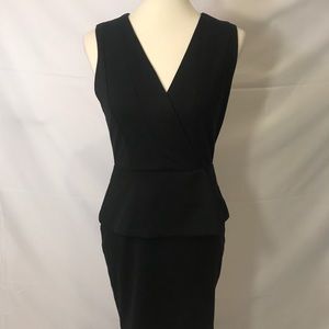😇😇🖤NWOT Banana Republic Sleeveless V-cut Dress